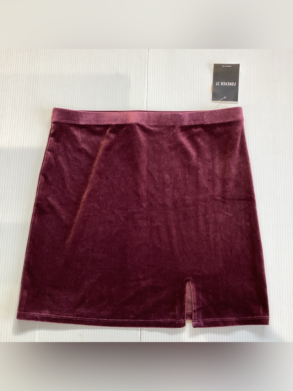 NWT Forever 21 Mini Skirt Burgundy size L Velvet Y2K Glam Bodycon Soft Glam